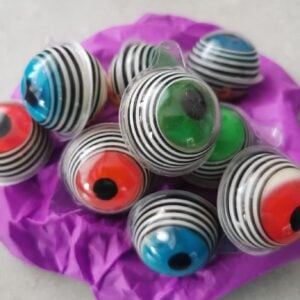 Zachte Hypno Gummy ogen met rode vulling. Leuk voor een traktatie