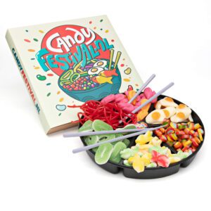 Délicieux plateau de bonbons asiatiques rempli de savoureux bonbons spéciaux en boule